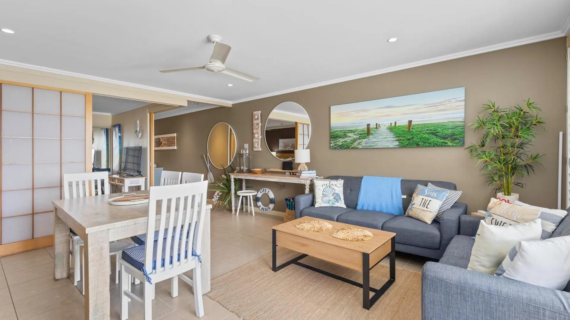 2Br 2Ba Apartment In Resort On The Esplanade With 2 Pools, Spa, Gym, And Parking Urangan