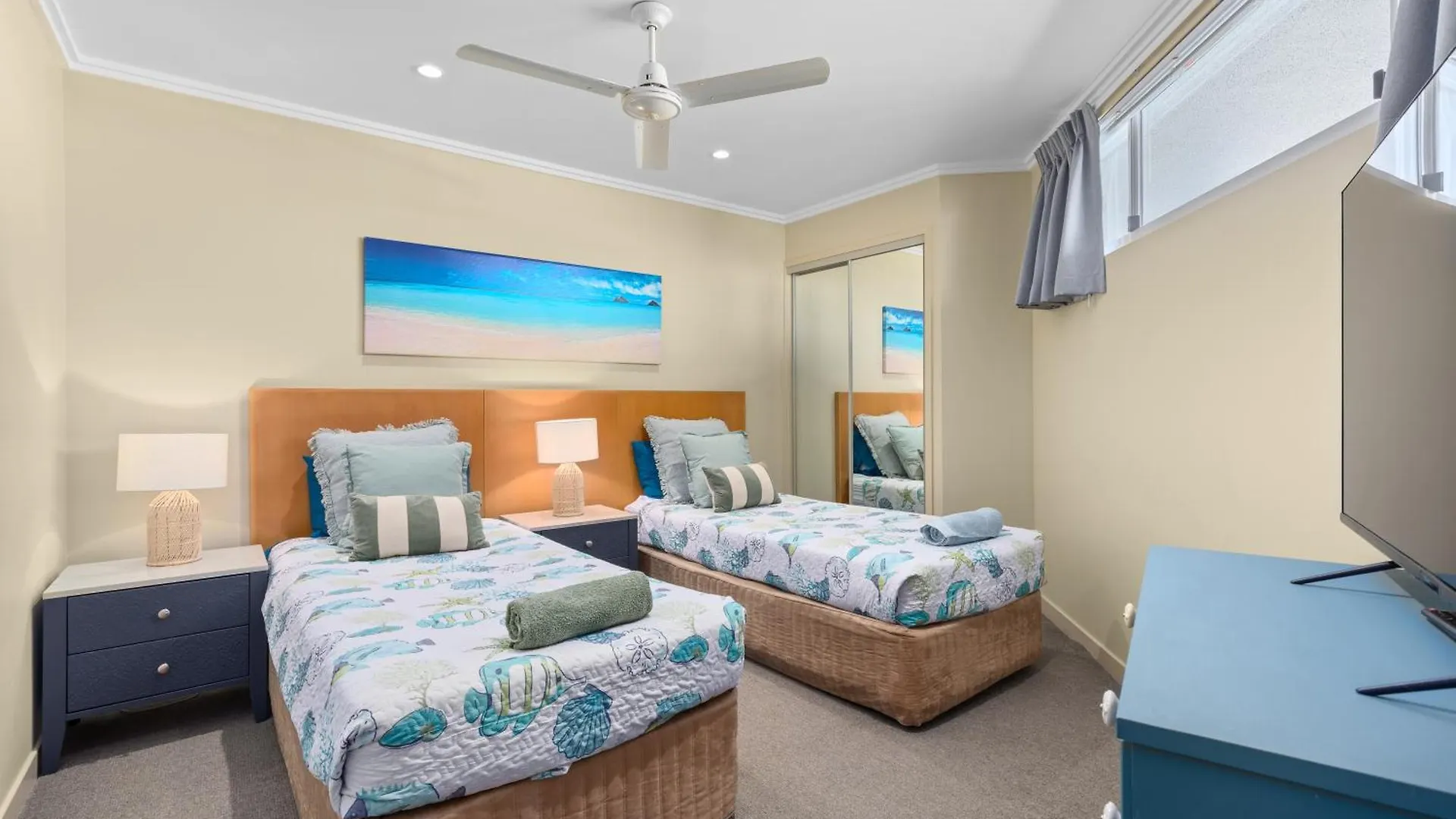 2Br 2Ba Apartment In Resort On The Esplanade With 2 Pools, Spa, Gym, And Parking Urangan 0*,  Australien